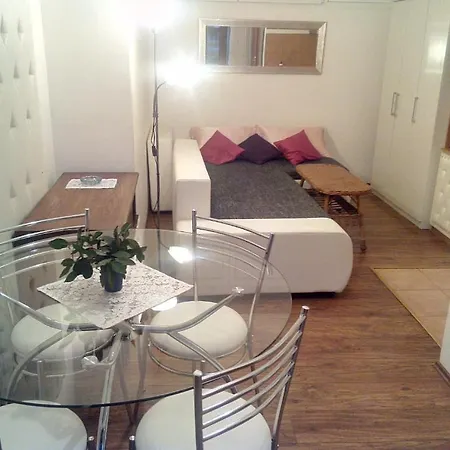 アパート Collins